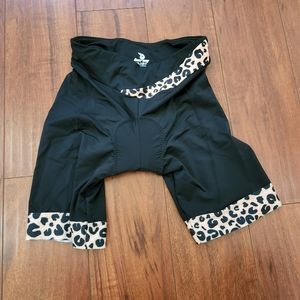 BEROY WOMEN'S PADDING BIKE SHORTS